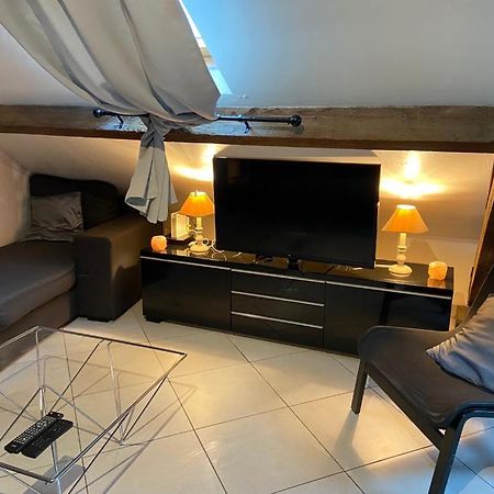 studio cosy à 35 mn de Paris. Corbeil-Essonnes Exterior foto