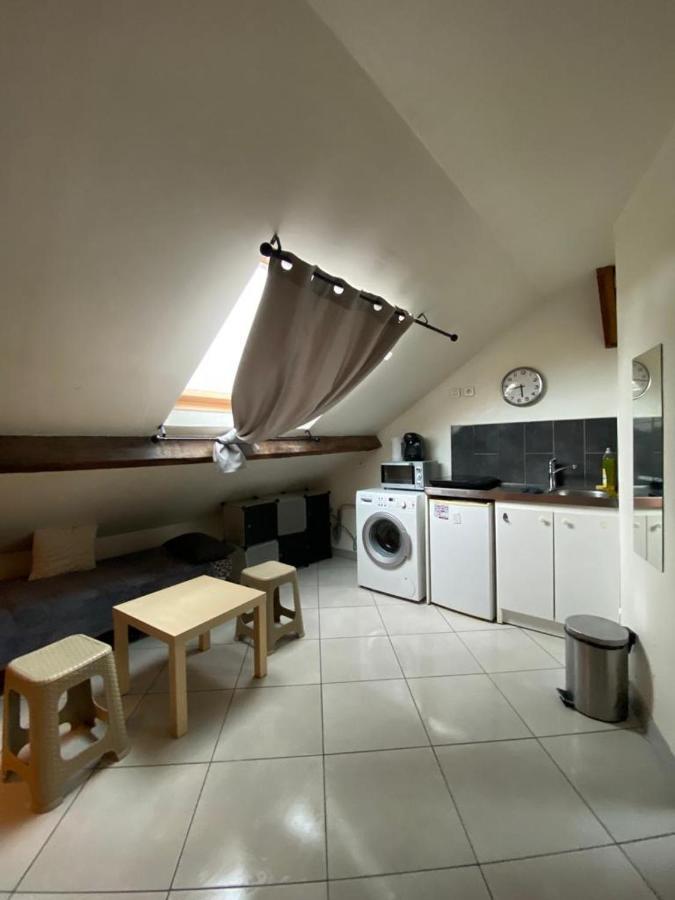 studio cosy à 35 mn de Paris. Corbeil-Essonnes Exterior foto