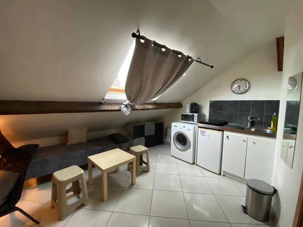 studio cosy à 35 mn de Paris. Corbeil-Essonnes Exterior foto
